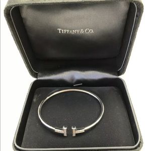 Tiffany & Co 18k White Gold double T bangle